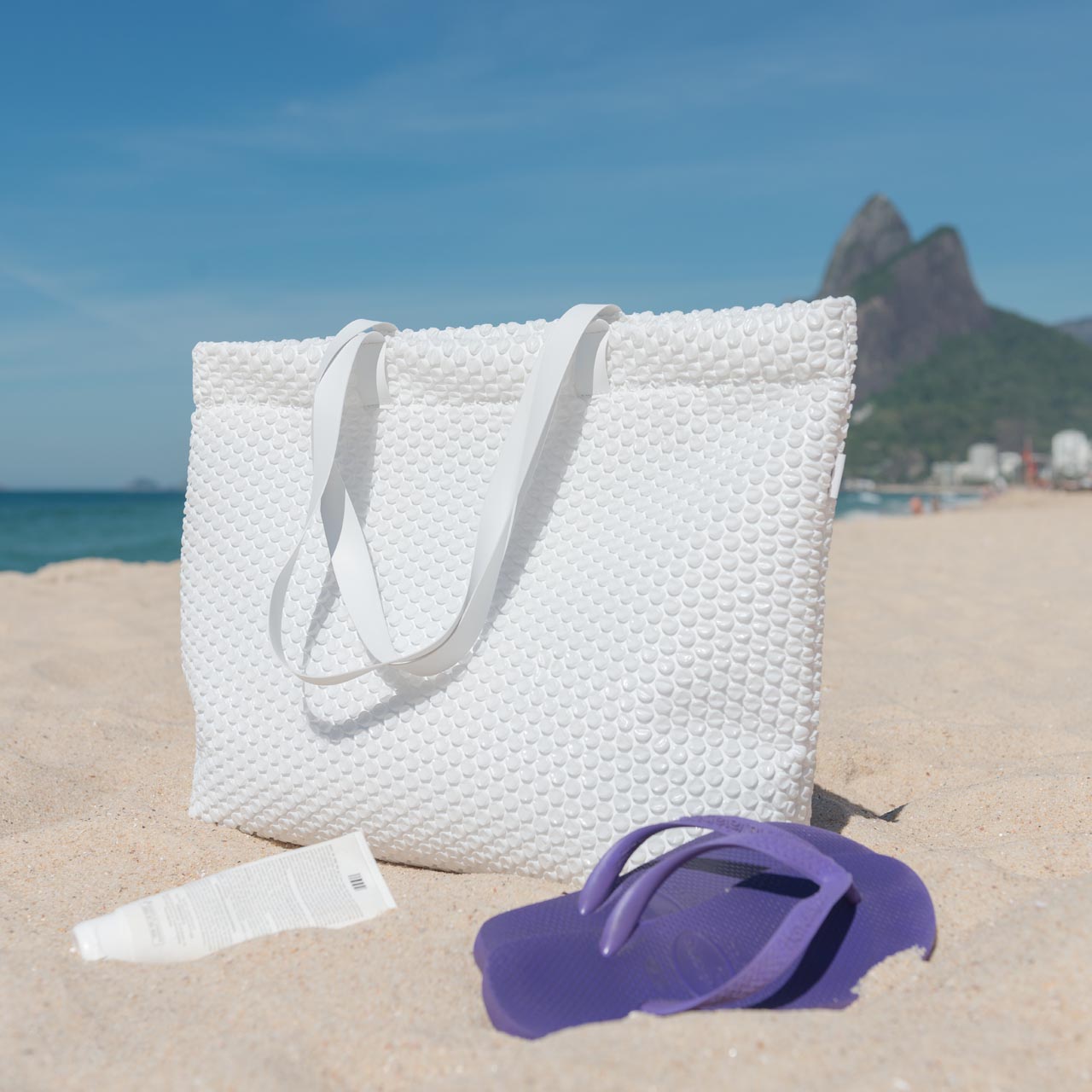Bolda-de-Praia-Partiu-Booolhas-plastico-bolha-colorido-super-resistente-2
