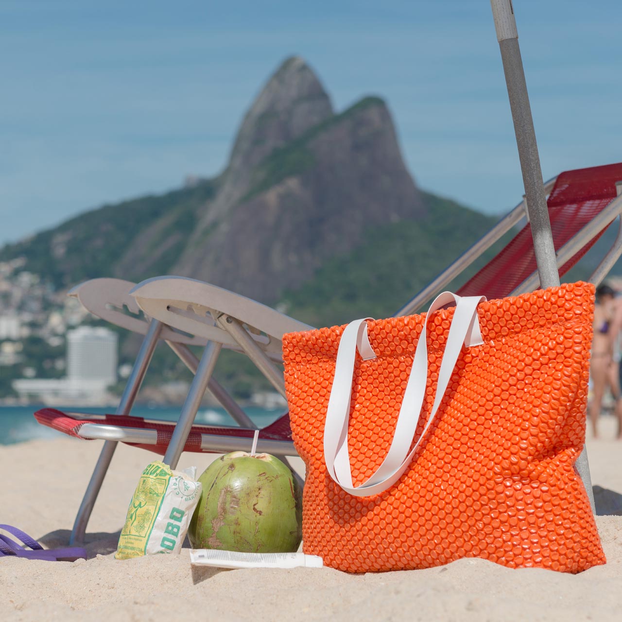 Bolda-de-Praia-Partiu-Booolhas-plastico-bolha-colorido-super-resistente-3